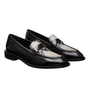 NIB STUART WEITZMAN Palmer Sleek Round-Toe Loafers - Size 7B